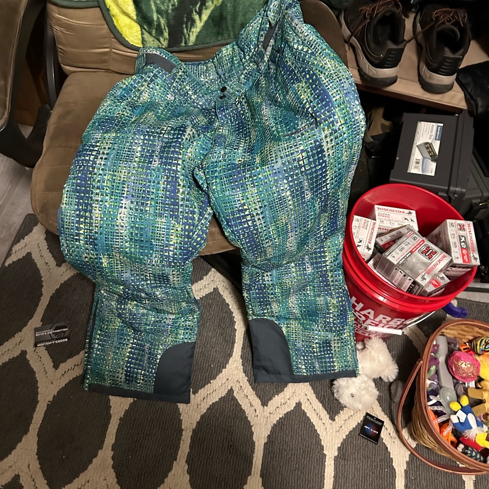 Women’s ski pants
